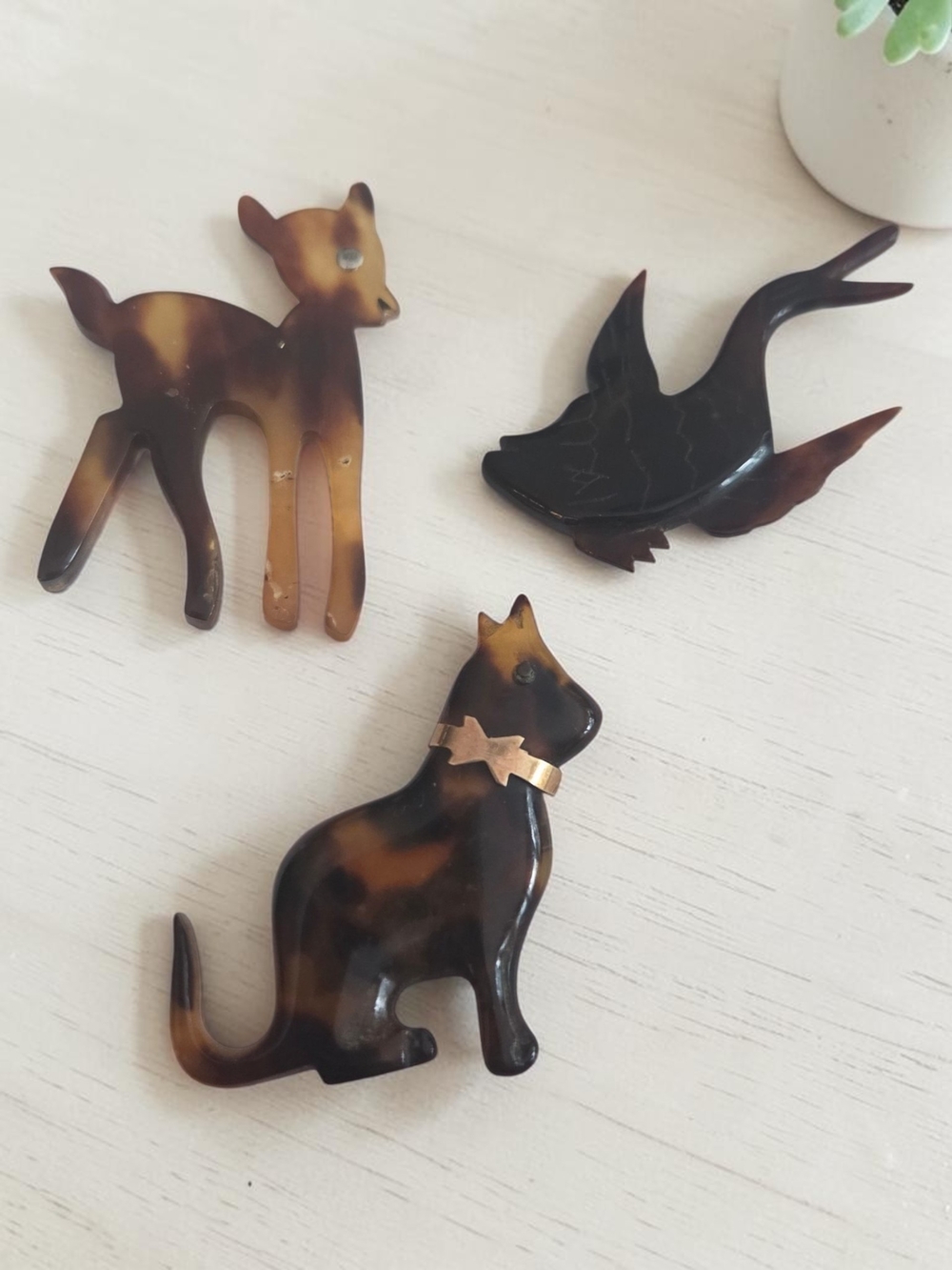 Set Of Three Vintage 40s Tortoiseshell Celluloid Brooches! Great Reseller Deal!